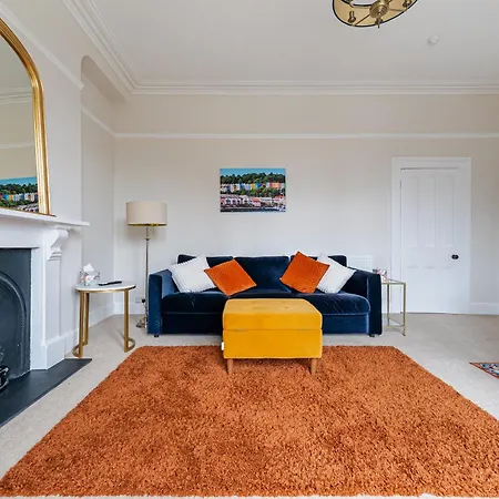 Peaceful & Pretty Clifton *