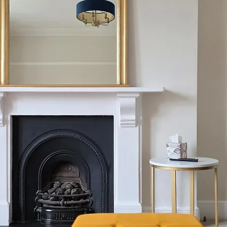 Peaceful & Pretty Clifton *